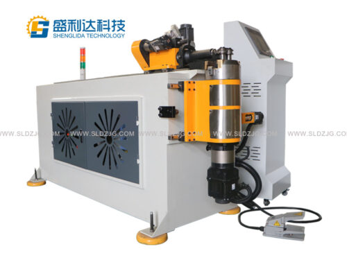Wire bending machine
